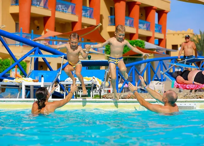Titanic Palace Families And Couples Only منتجع