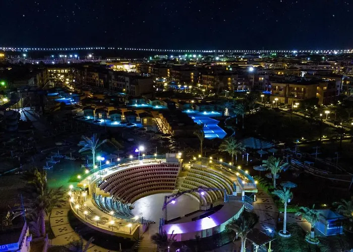 Titanic Palace Families And Couples Only منتجع