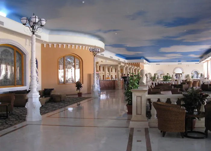 منتجع Titanic Palace Families And Couples Only الغردقة